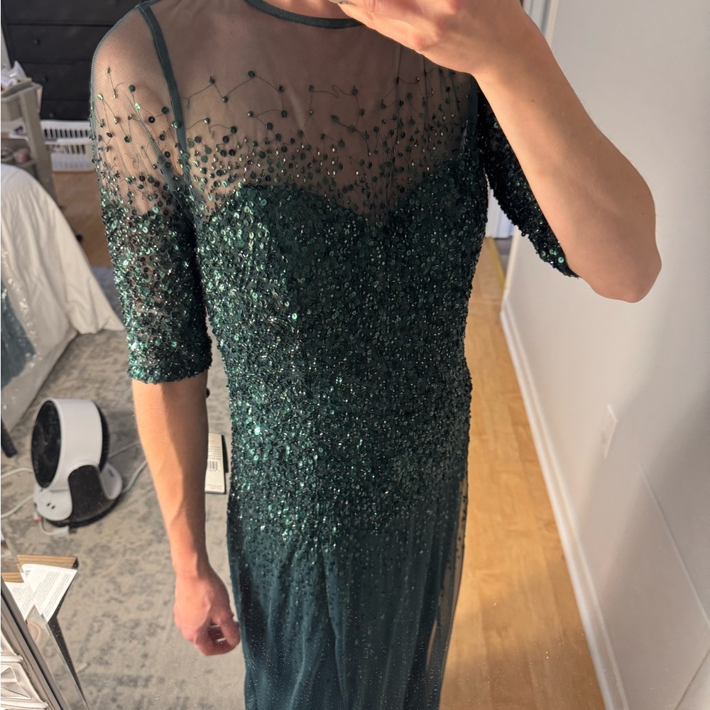 Adrianna Papell Emerald Green Sweetheart Gown with 3/4 Sleeves - Picture 4 of 7
